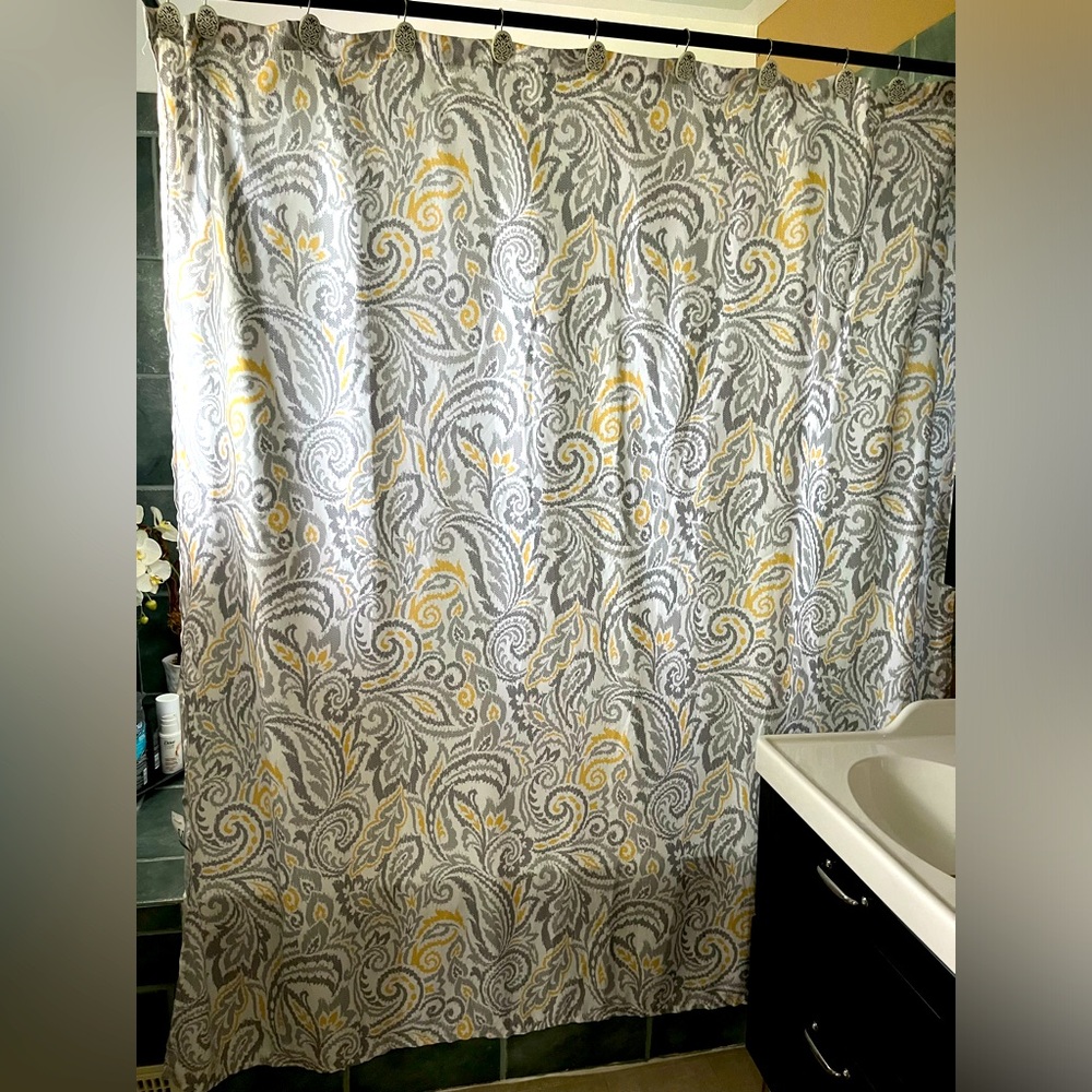 Shower curtain yellow and grey